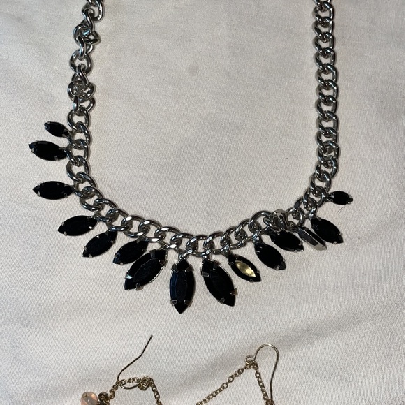 Jewelry bundle!! - Picture 3 of 6